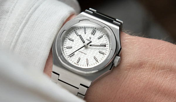 7 Most Sophisticated Watches with Integrated Bracelets